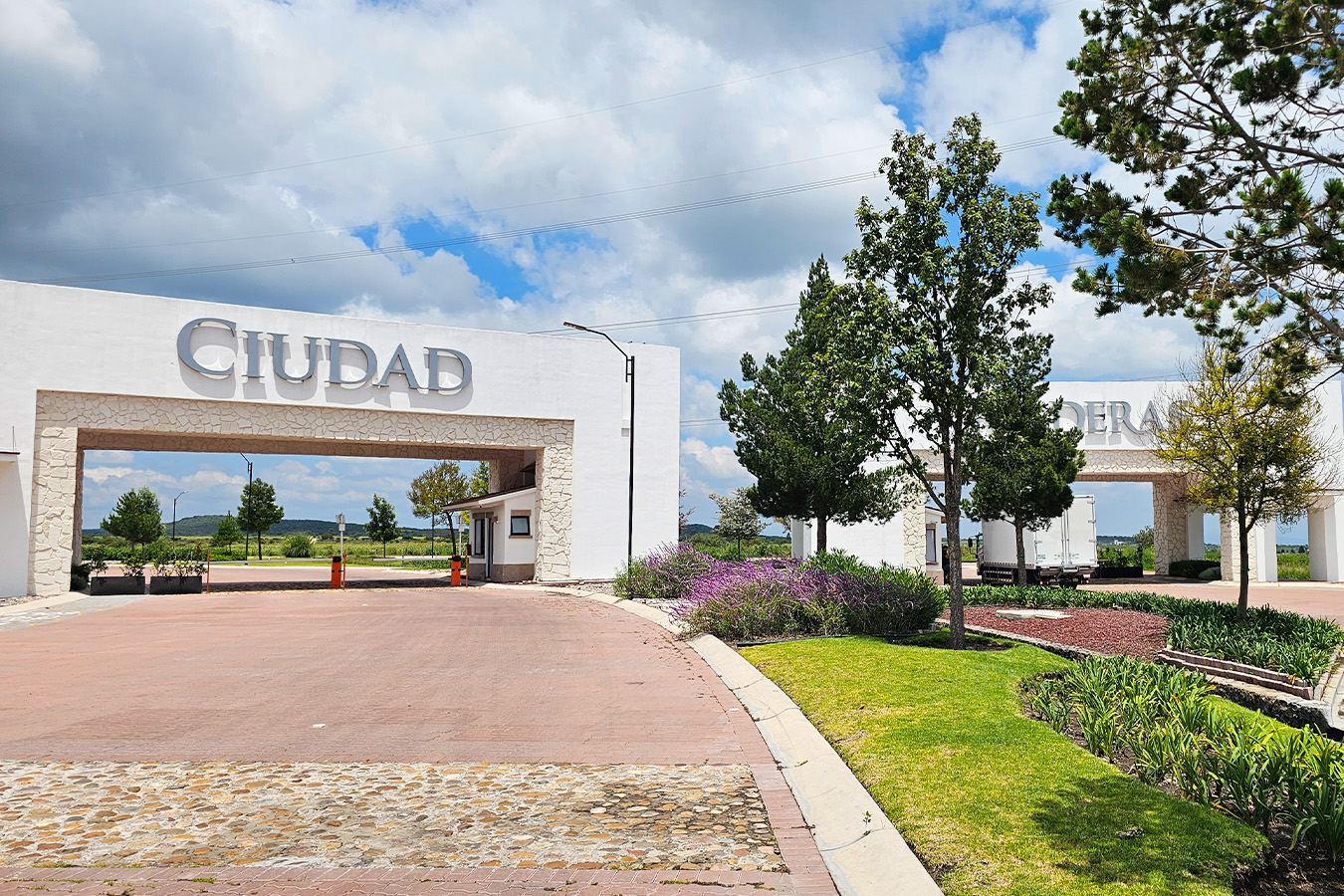 Terreno en Cd. Maderas Corregidora - Image 3
